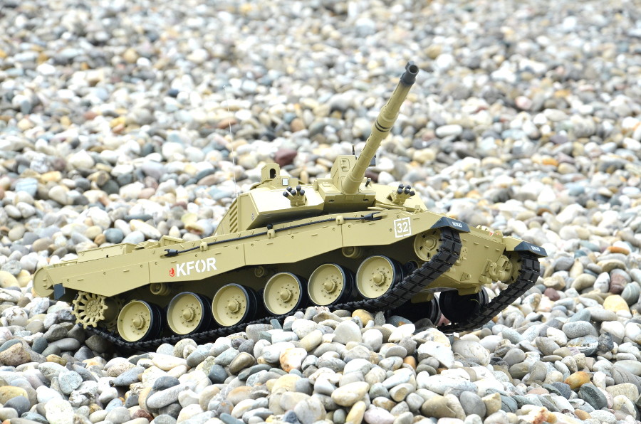 RC Panzer "Britischer Challenger 2" Heng Long 1:16 mit Rauch&Sound und Stahlgetriebe -2,4Ghz -V7.0-10872
