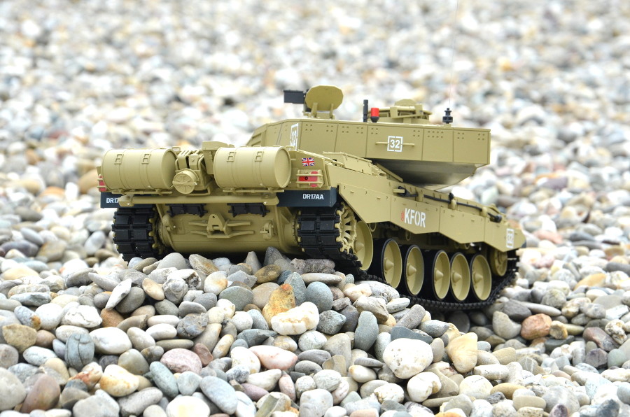 RC Panzer "Britischer Challenger 2" Heng Long 1:16 mit Rauch&Sound und Stahlgetriebe -2,4Ghz -V7.0-10873