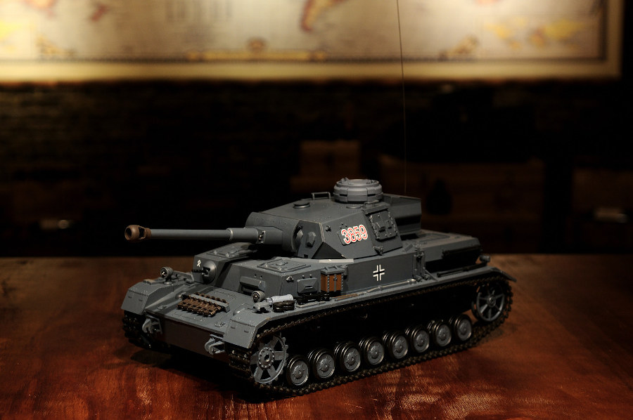 RC Panzer "Kampfwagen IV Ausf.F-2" Heng Long 1:16 Grau mit Rauch&Sound, Stahlgetriebe und 2,4Ghz -V7.0-15210