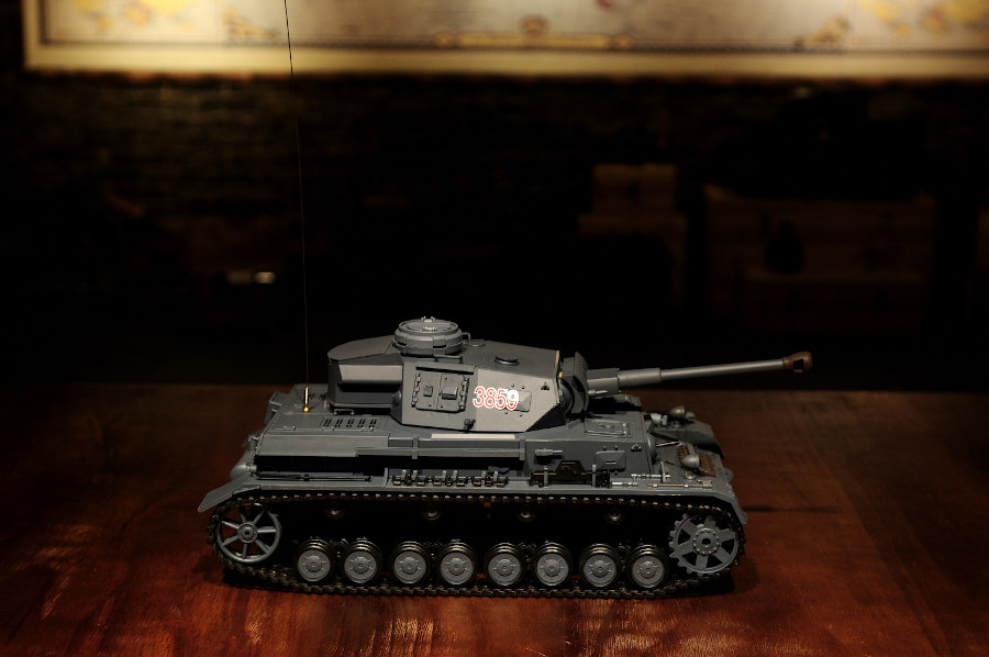 RC Panzer "Kampfwagen IV Ausf.F-2" Heng Long 1:16 Grau mit Rauch&Sound, Stahlgetriebe und 2,4Ghz -V7.0-15215