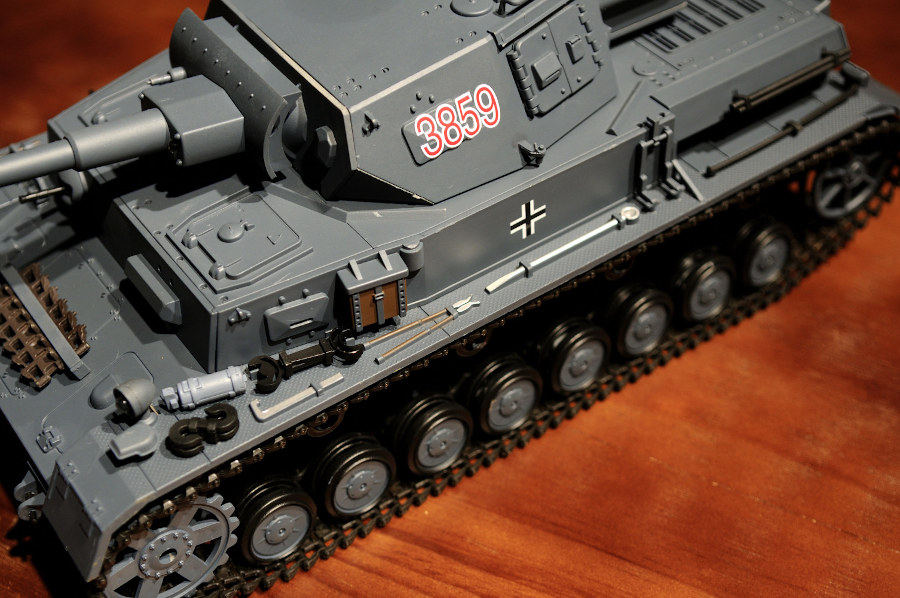 RC Panzer "Kampfwagen IV Ausf.F-2" Heng Long 1:16 Grau mit Rauch&Sound, Stahlgetriebe und 2,4Ghz -V7.0-15207