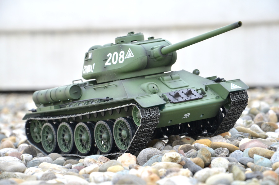 RC Panzer "Russischer T-34/85" 1:16 Heng Long -Rauch&Sound + 2,4Ghz - V 7.0 - PRO Modell-13015