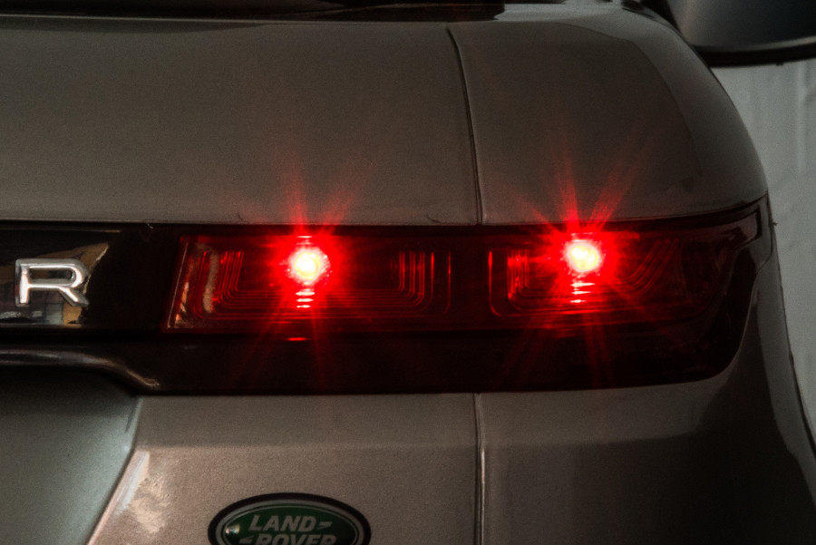 Kinderfahrzeug - Elektro Auto "Land Rover Discovery 5" - lizenziert - 12V10AH, 4 Motoren- 2,4Ghz Fernsteuerung, MP3, Ledersitz+EVA+lackiert-16342