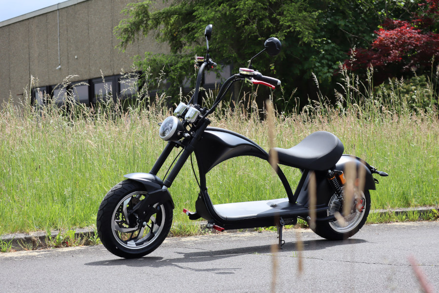 Elektro Scooter Coco Bike E-Chopper mit Straßenzulassung bis zu 48 km/h schnell - ca. 50 km Reichweite, 60V | 2000W | 20AH Akku-15891