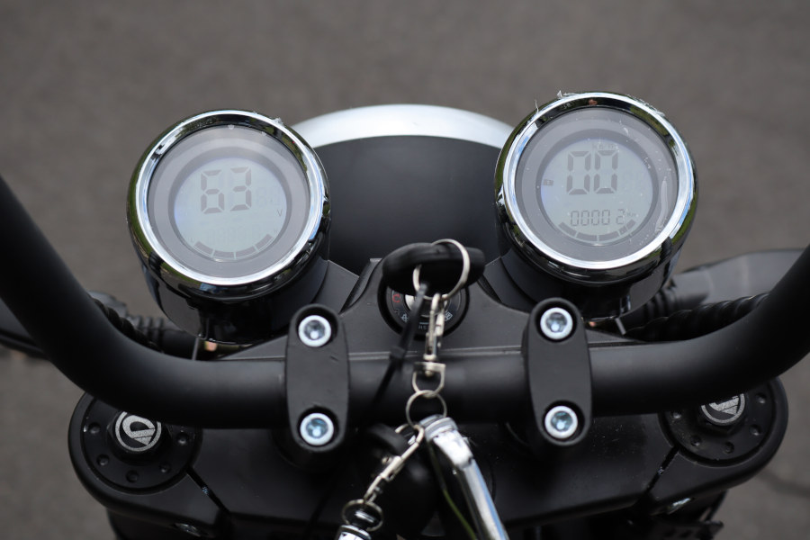 Elektro Scooter Coco Bike E-Chopper mit Straßenzulassung bis zu 48 km/h schnell - ca. 50 km Reichweite, 60V | 2000W | 20AH Akku-15877