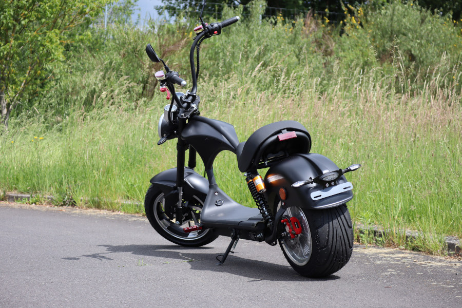 Elektro Scooter Coco Bike E-Chopper mit Straßenzulassung bis zu 48 km/h schnell - ca. 50 km Reichweite, 60V | 2000W | 20AH Akku-15886