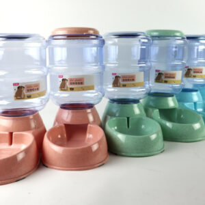 Haustier Futter und Trinkkanister in Set-0