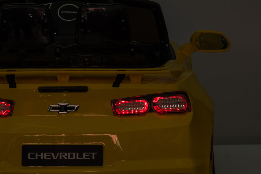Elektro Kinderfahrzeug "Chevrolet Camaro" - lizenziert - 12V Akku, 2 Motoren- 2,4Ghz Fernsteuerung, MP3, Ledersitz+EVA-17316
