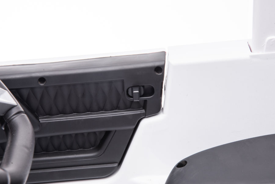 Kinderfahrzeug - Elektro Auto "Mercedes G63 AMG 6x6" - lizenziert - 12V7AH Akku + 2,4Ghz+Ledersitz+EVA-Weiss-17511