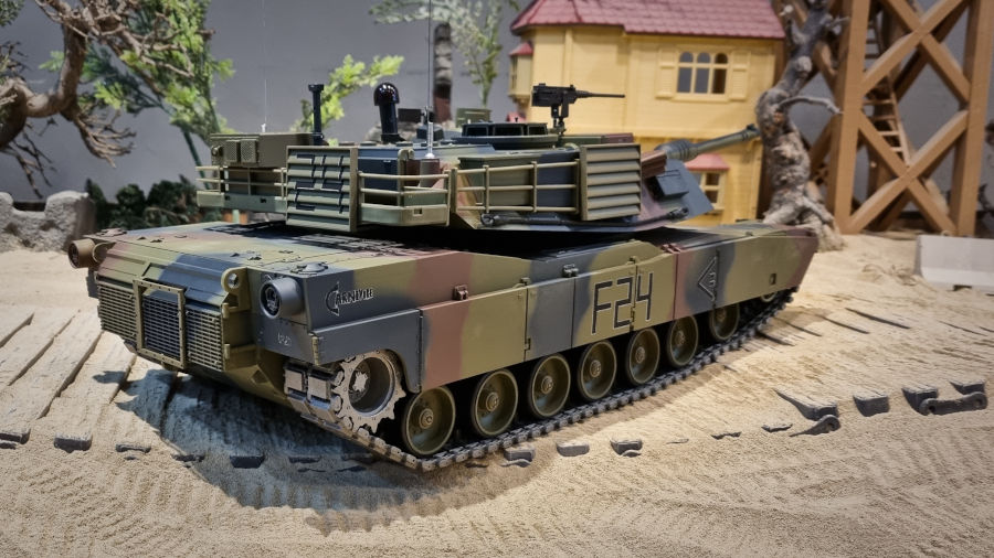 RC Panzer "M1A2 Abrams" 1:16 Heng Long -Rauch&Sound, Stahlgetriebe, Metallketten, 2,4Ghz V7.0 - Upg-A-18169