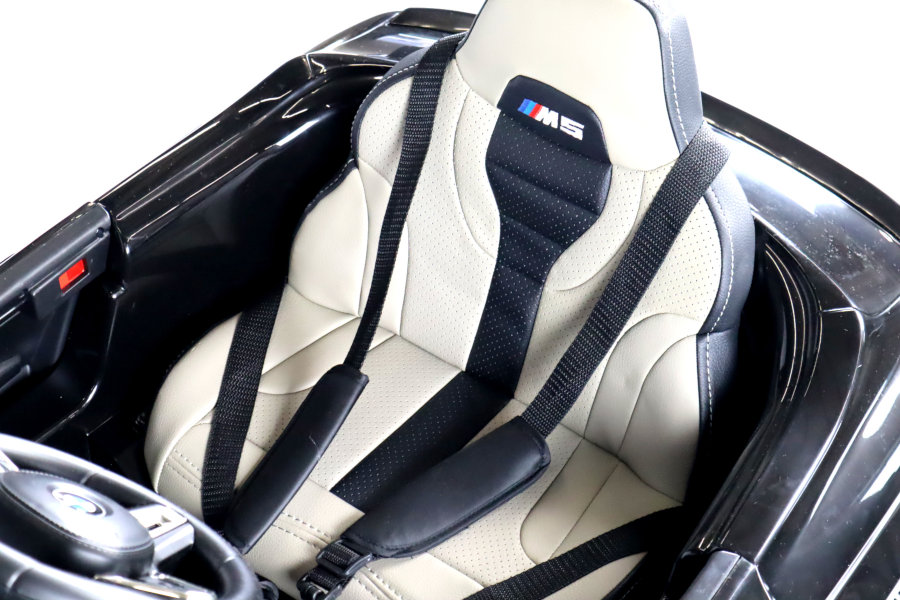 Elektro Kinderfahrzeug "BMW M5" - lizenziert - 12V7A Akku, 2 Motoren- 2,4Ghz Fernsteuerung, MP3, Ledersitz+EVA-Schwarz-18438